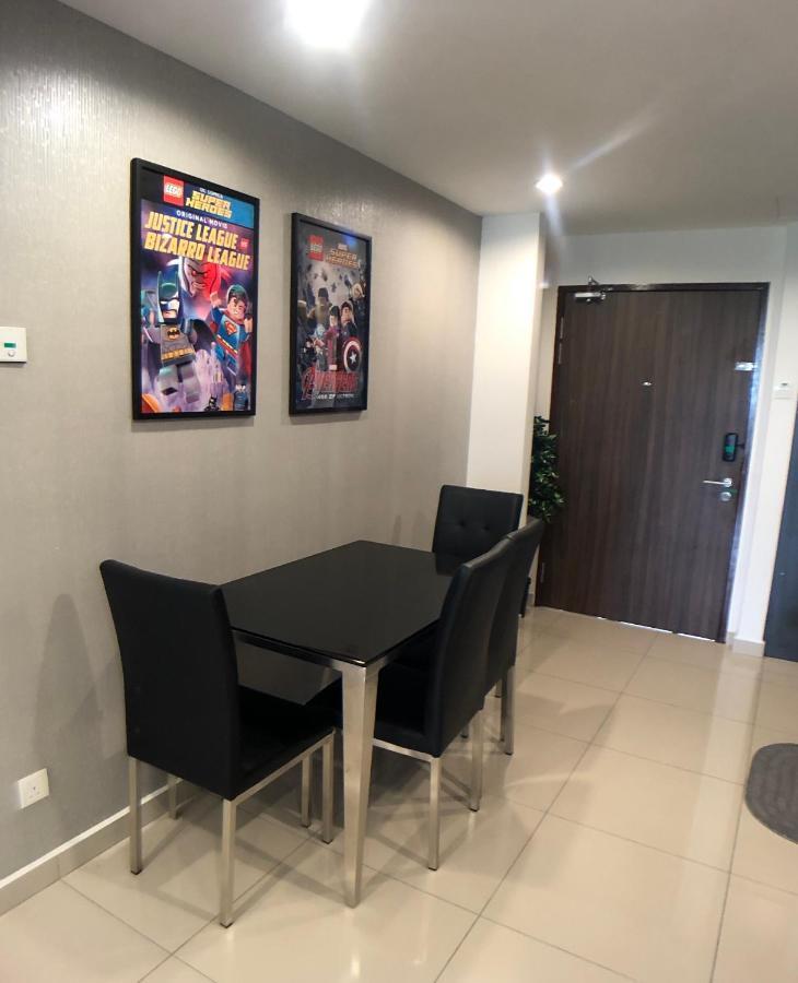 Legoland: Themed Family House At Puteri Harbour Apartment *